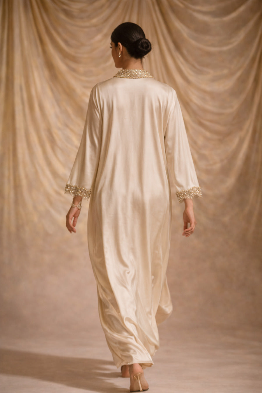 E4-3_CREAM_ES Ivory Cream Tailored Kaftan